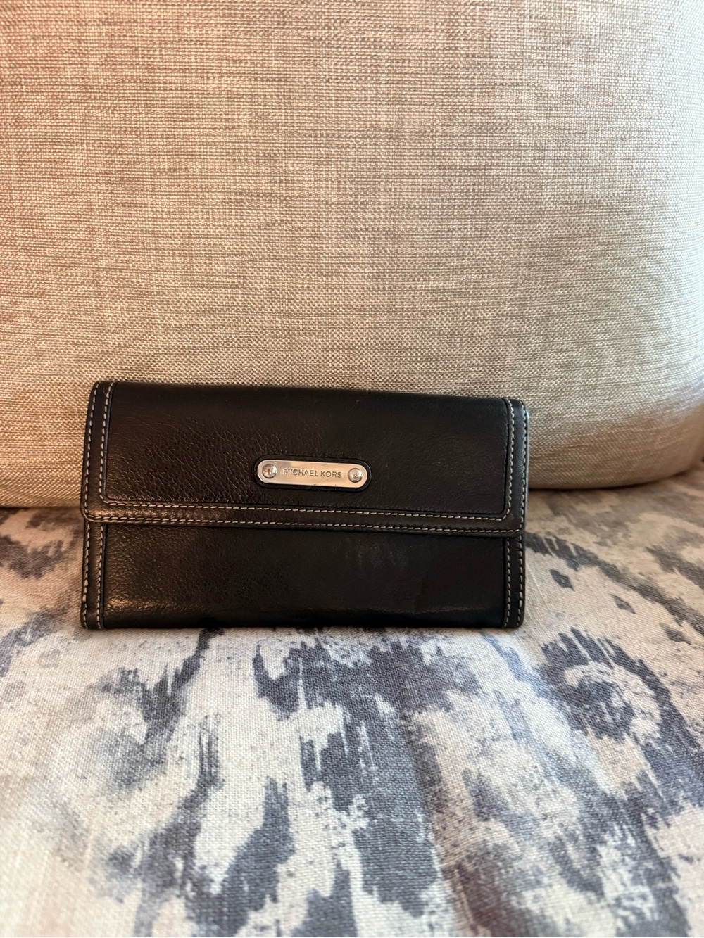 Michael Kors Black Leather Wallet with Silver Plaque